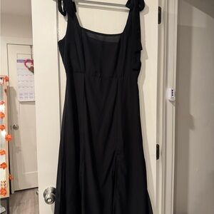 Elegant Black Midi Dress